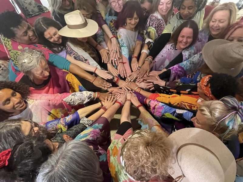 VIVID Red Thread Hands Circle